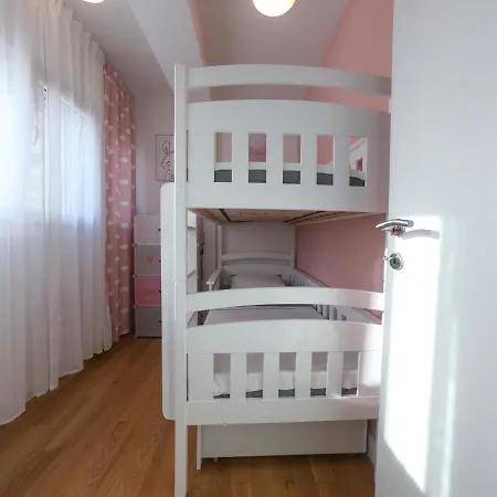 Elena Apartamento